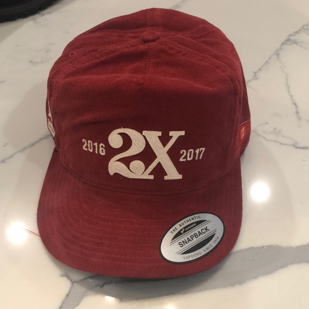 Hurley commemorate John John Florence 2016/17 cap